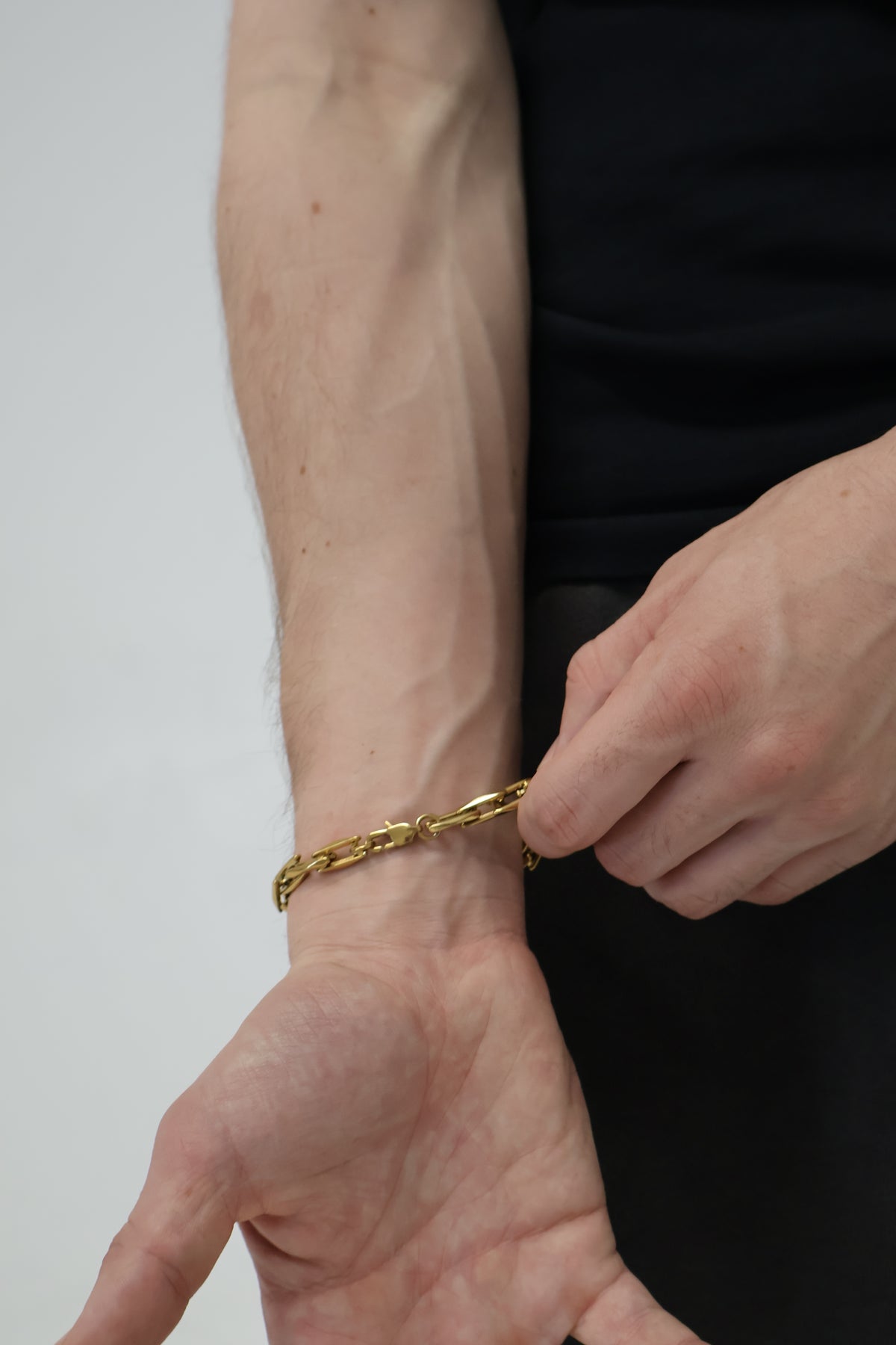 ACULA Titanium Rift Bracelet in gold, view 4